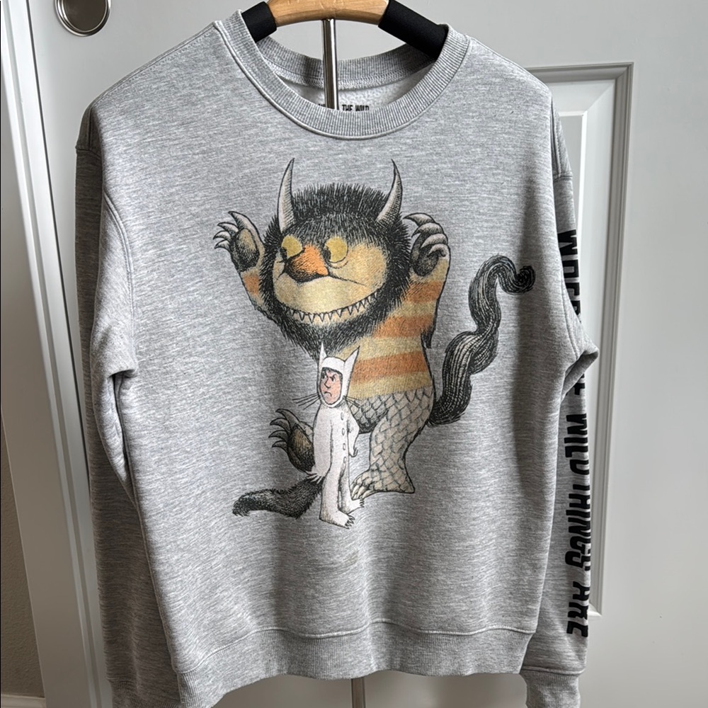Gray Graphic Sweater